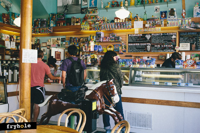 toy boat cafe