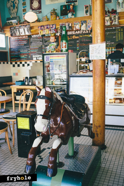 toy boat cafe