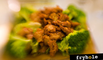 Golden Era: Steamed Veggie Bun, Spicy Gourmet Chicken
