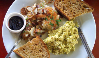 Herbivore: Basil Pesto Tofu Scramble