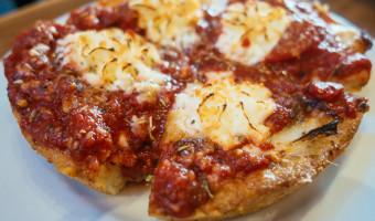 The Star on Grand: Golden Gate Pizza